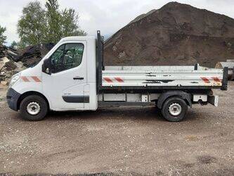 2011-renault-master-1451679-47109961