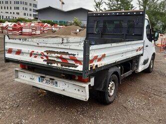 2011-renault-master-1451679-47109965