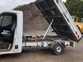 2011-renault-master-1451679-47109970