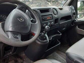 2011-renault-master-1451679-47109975