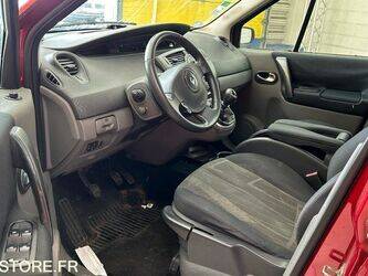 2006-renault-megane-1451681-47109989