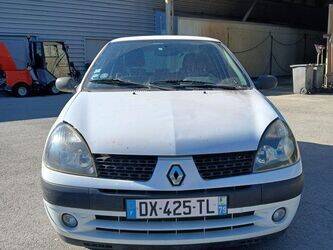 صورة ل سيارات 2003 رينو Clio