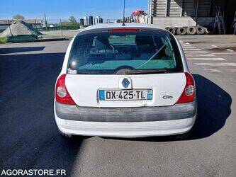 2003-renault-clio-1451685-47110007