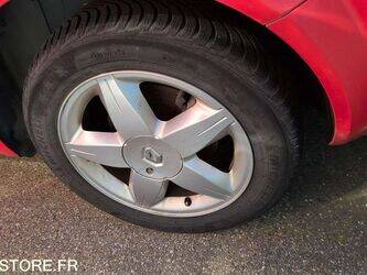 2009-renault-megane-1451686-47110038