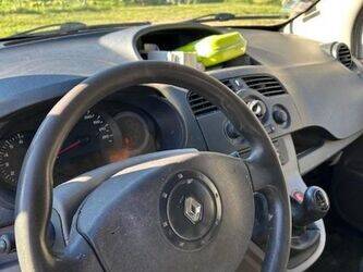 2009-renault-kangoo-1451696-47110100