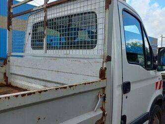 2009-renault-master-1451698-47110125