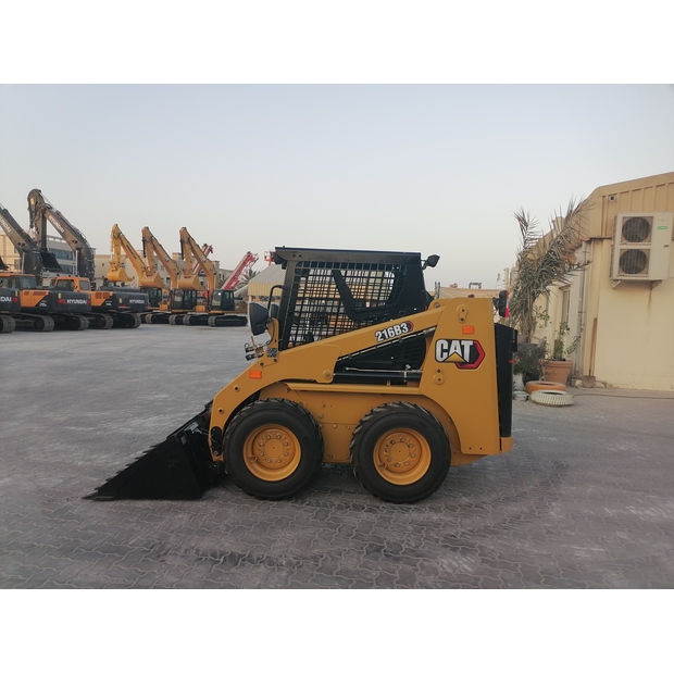 2025 Caterpillar 216B3-47112172