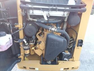 2025-caterpillar-216b3-1451797-47112176