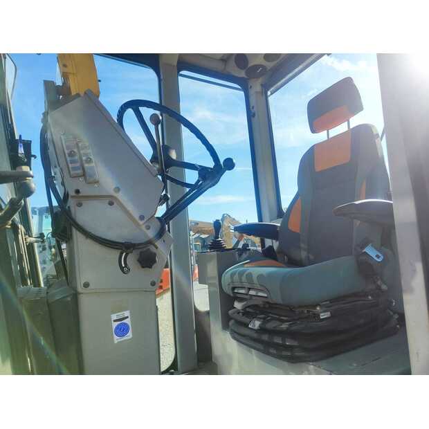 2006 New Holland F106.6A-47120876