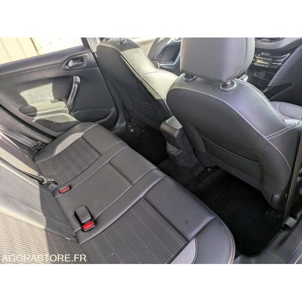 2017 Peugeot 2008-47127006