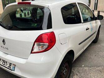 Image de VOITURES 2010 Renault Clio