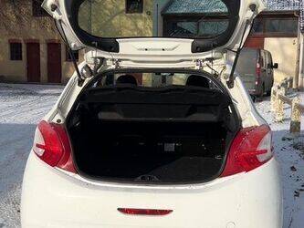 2015-peugeot-208-1451912-47127575