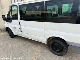 2003-ford-transit-1451918-47127750
