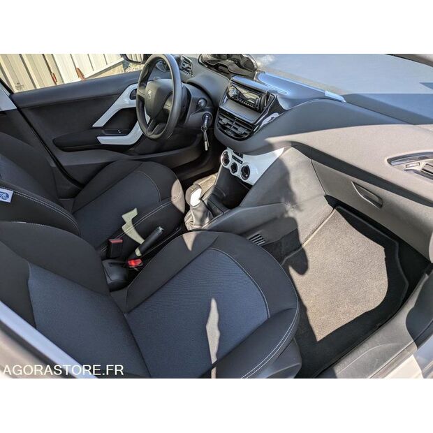 2014 Peugeot 208-47127825