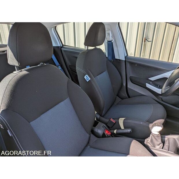 2014 Peugeot 208-47127826