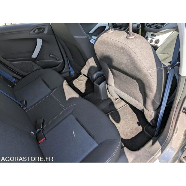 2014 Peugeot 208-47127828
