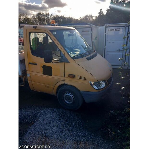 2004 Mercedes-Benz SPRINTER-47128177