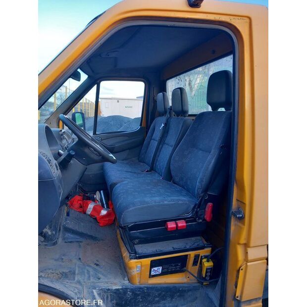 2004 Mercedes-Benz SPRINTER-47128183