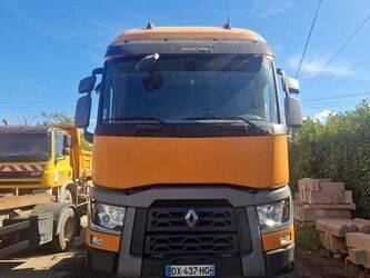 2015-renault-magnum-47128311