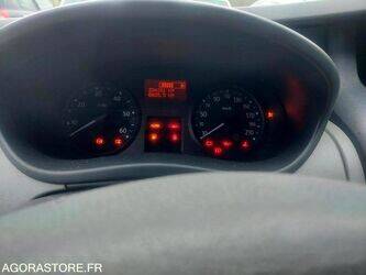 2014-renault-trafic-1451684-47128527