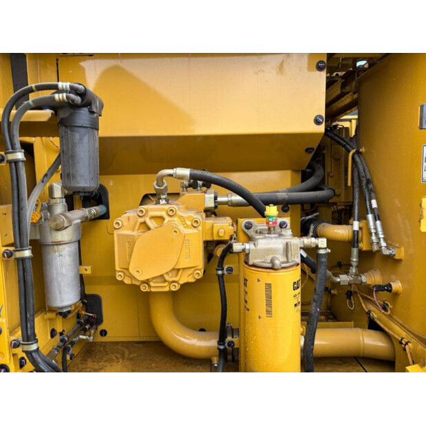 2026 Caterpillar 323D3-47129055
