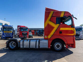 2015-man-tgx-18-440-1451933-47129274