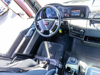 2015-man-tgx-18-440-1451933-47129294