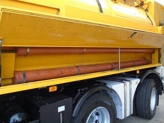 2011-volvo-fmx-420-1428741-47130572