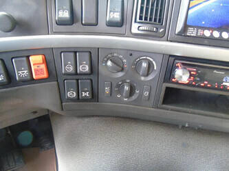 2011-volvo-fmx-420-1428741-47130594