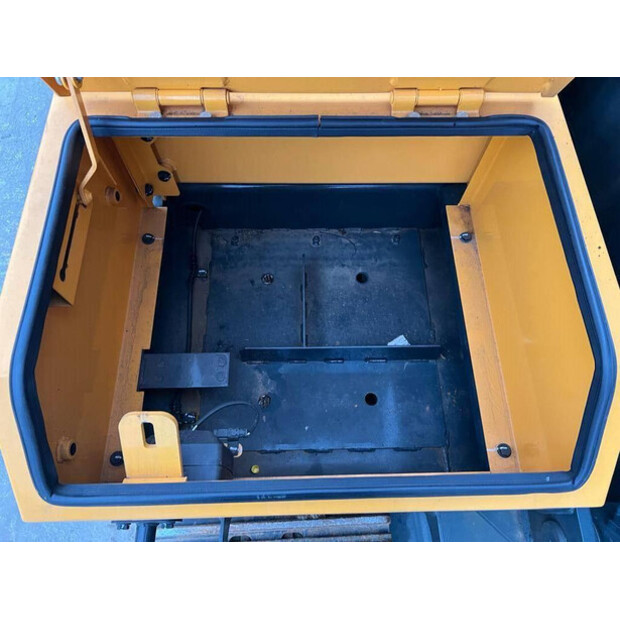 2025 Hyundai R210LC-3-47131027
