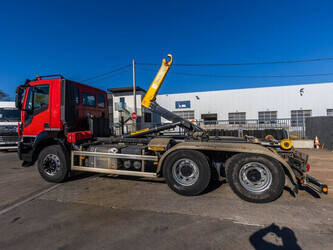 2018-iveco-420x-47131205