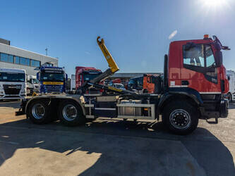 2018-iveco-420x-47131206