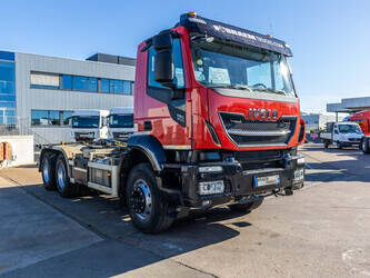 2018-iveco-420x-47131214