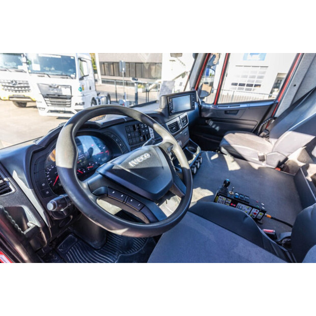 2018 Iveco 420X-47131215