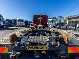 2018-iveco-420x-47131216