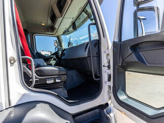 2017-renault-d19-320-wide-euro6-47131629