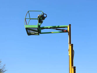 2011-jlg-toucan-10e-1452016-47131661