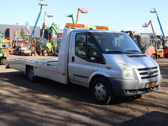 2011-ford-transit-1452020-47131764