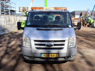 2011-ford-transit-1452020-47131766