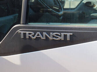 2011-ford-transit-1452020-47131778