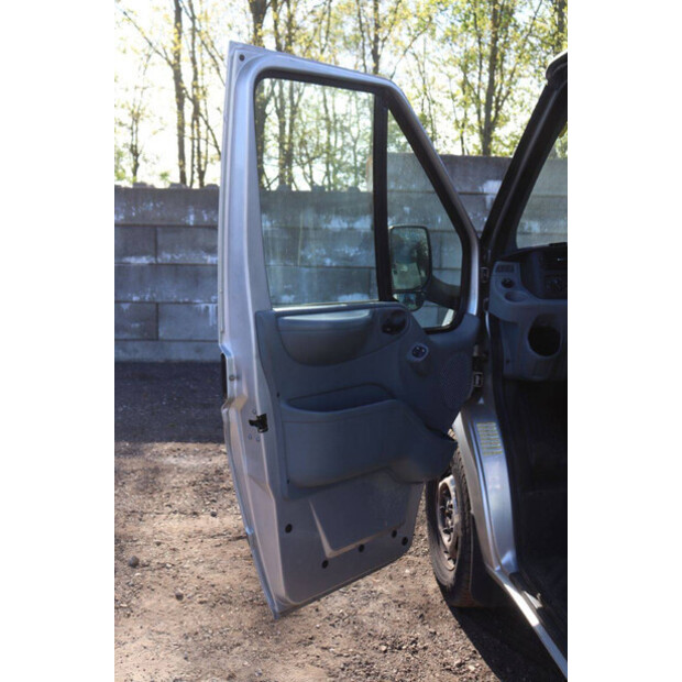 2011 Ford TRANSIT-47131794