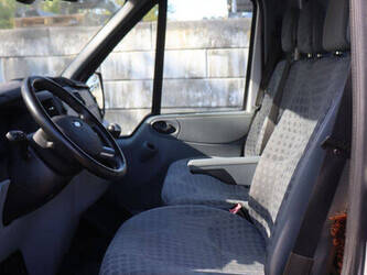 2011-ford-transit-1452020-47131796