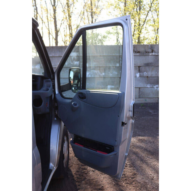 2011 Ford TRANSIT-47131816