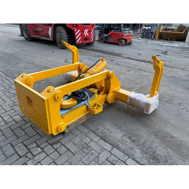 2025 كوماتسو D61-47131824