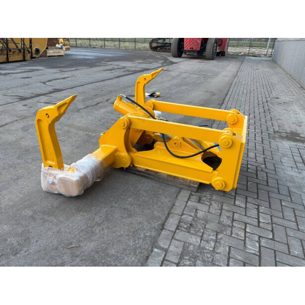 2025 كوماتسو D61-47131825