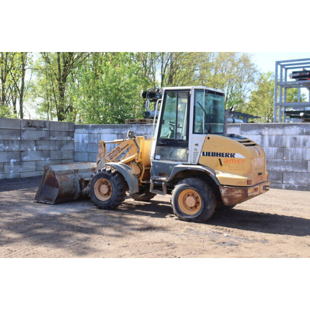 2007 ليبهير L506-47132179