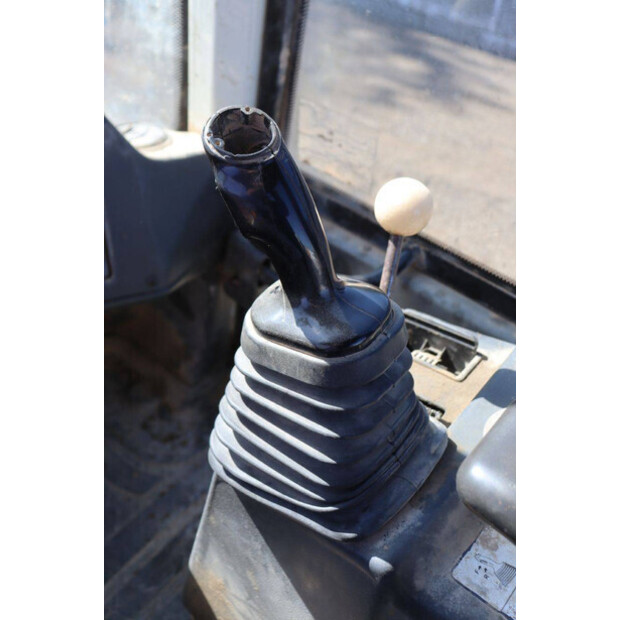 2007 ليبهير L506-47132204