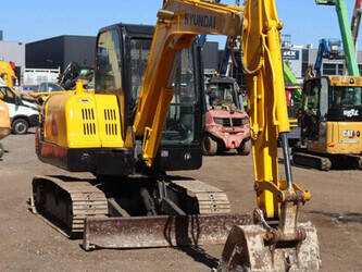 2013-hyundai-r60-7-1452040-47132348