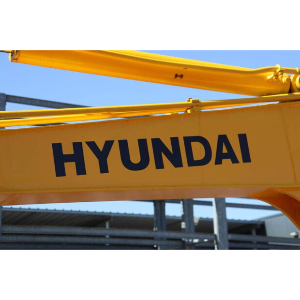2013 هيونداي R60-7-47132356