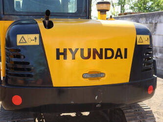 2013-hyundai-r60-7-1452040-47132364